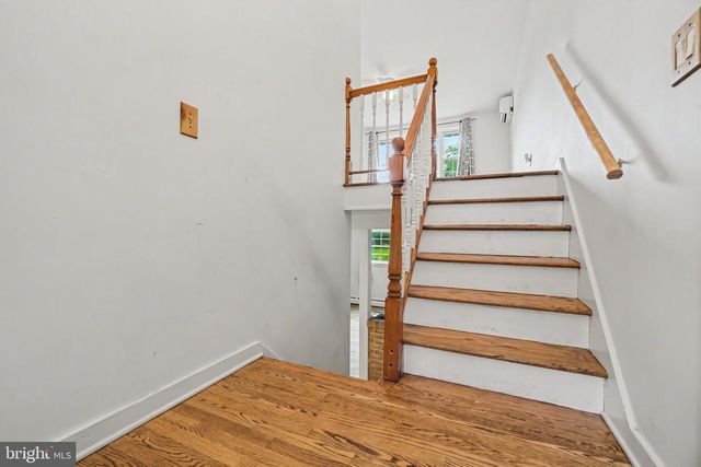 2 SYCAMORE LN, Palmyra, PA 17078