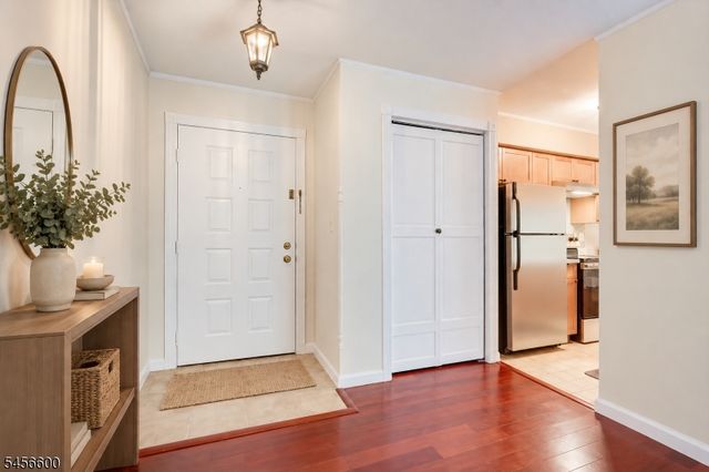 6 Norwich Pl, Franklin Twp., NJ 08873