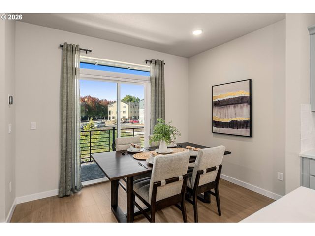 3429 Se EVERWOOD Ln, Hillsboro, OR 97123