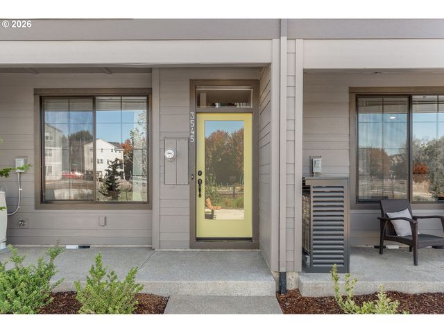 3429 Se EVERWOOD Ln, Hillsboro, OR 97123