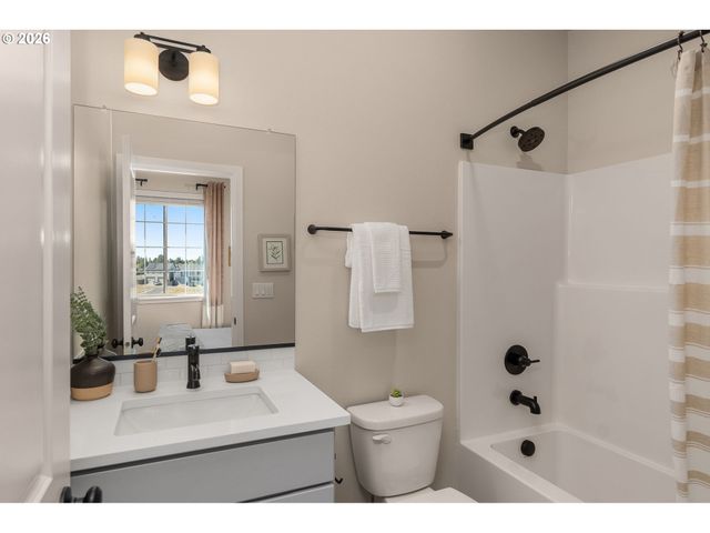 3429 Se EVERWOOD Ln, Hillsboro, OR 97123