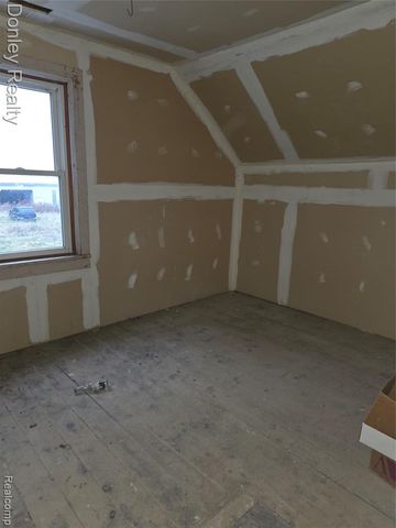 1103 S Townline Road, Sandusky, MI 48471