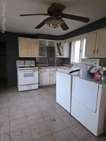 1103 S Townline Road, Sandusky, MI 48471