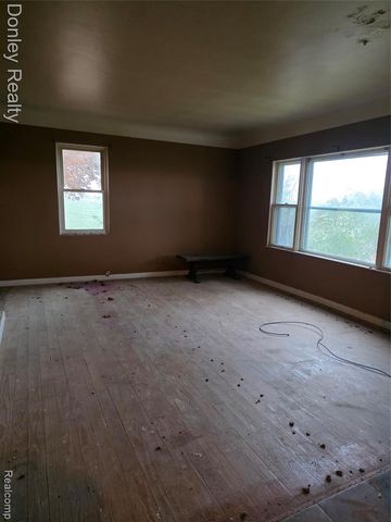 1103 S Townline Road, Sandusky, MI 48471