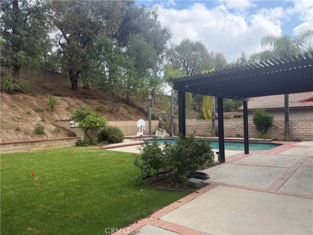 17069 Gledhill Street, Northridge, CA 91325