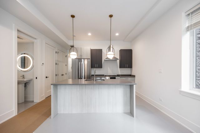 1814 W Thomas Street 1F, Chicago, IL 60622