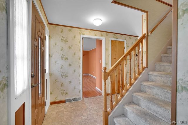 6475 Ludon Drive, Boston, NY 14075