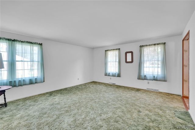 6475 Ludon Drive, Boston, NY 14075