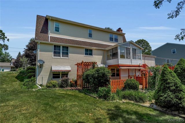 6475 Ludon Drive, Boston, NY 14075