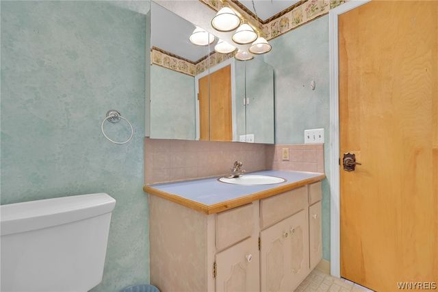 6475 Ludon Drive, Boston, NY 14075