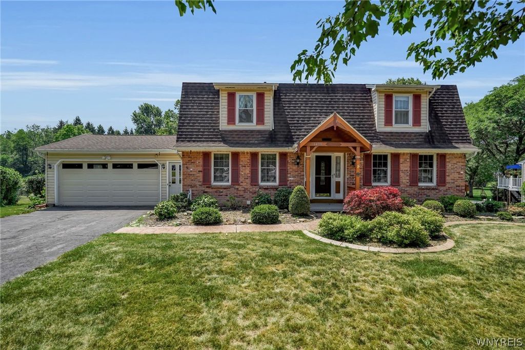 6475 Ludon Drive, Boston, NY 14075