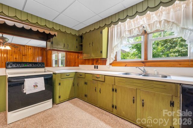 207 W Main Street, Maiden, NC 28650