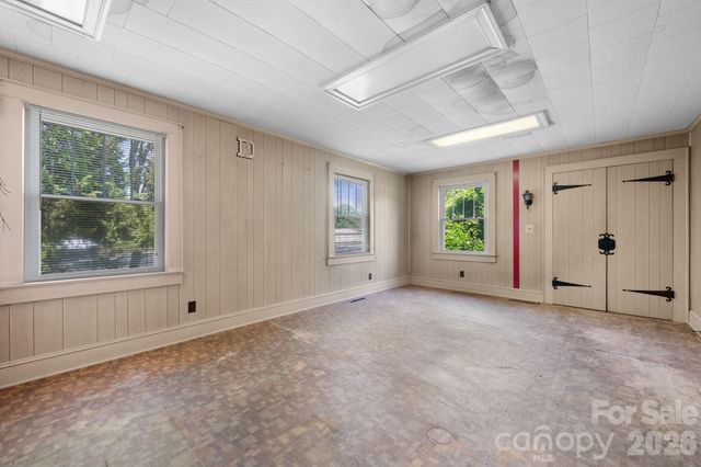 207 W Main Street, Maiden, NC 28650