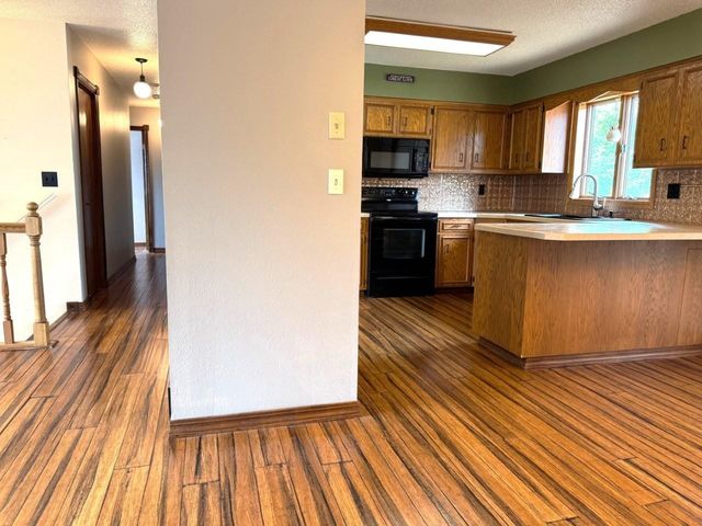 2544 10th Ave NW, Minot, ND 58703