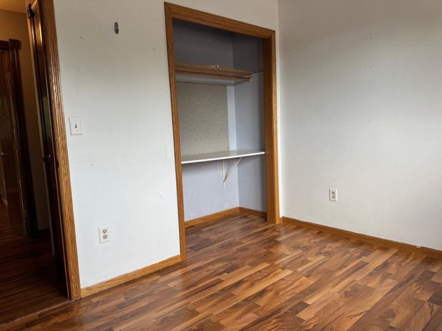 2544 10th Ave NW, Minot, ND 58703