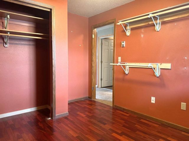 2544 10th Ave NW, Minot, ND 58703