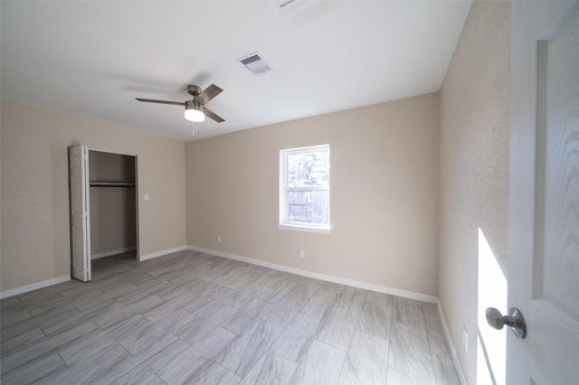 24302 Jumping Jay Drive, Hockley, TX 77447