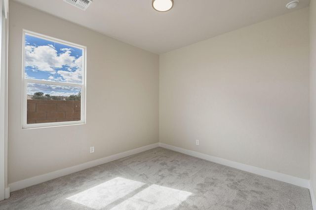 6960 Sydney Drive NE, Rio Rancho, NM 87144