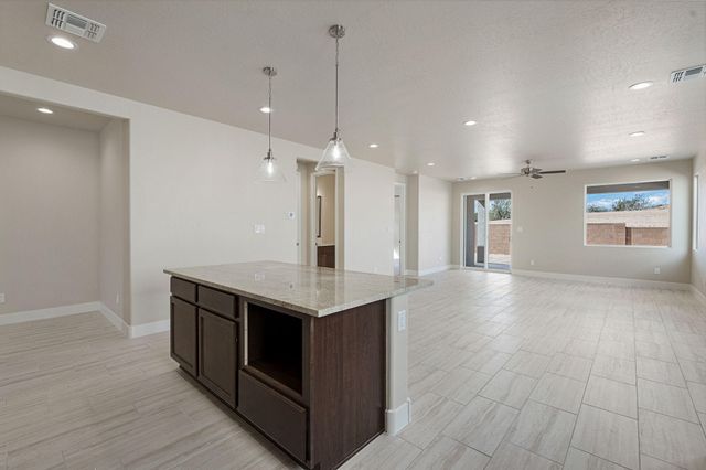 6960 Sydney Drive NE, Rio Rancho, NM 87144