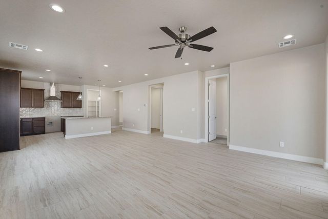 6960 Sydney Drive NE, Rio Rancho, NM 87144