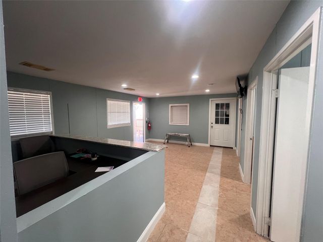 960 County Road 5021, Cleveland, TX 77327