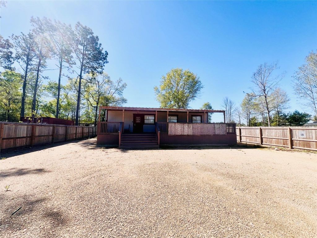 960 County Road 5021, Cleveland, TX 77327