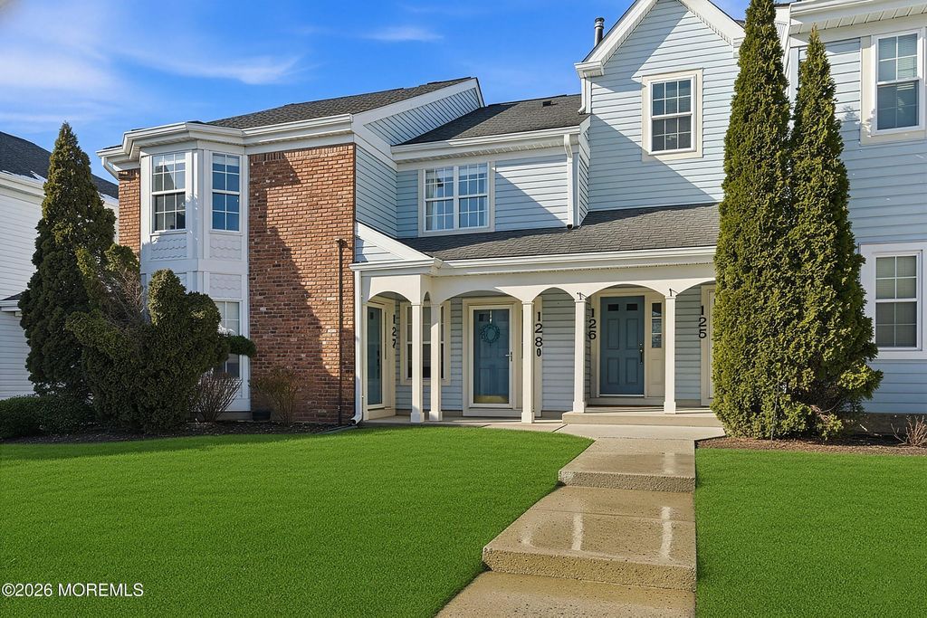 128 Tulip Lane, Freehold, NJ 07728