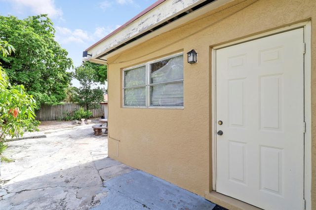 162 W 24th Street, Riviera Beach, FL 33404