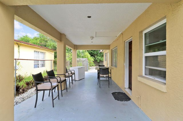 162 W 24th Street, Riviera Beach, FL 33404