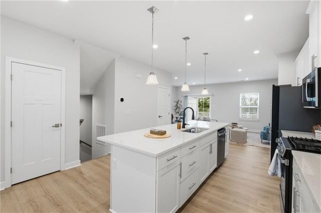 920 Sugar Vista Circle, Sugar Hill, GA 30518