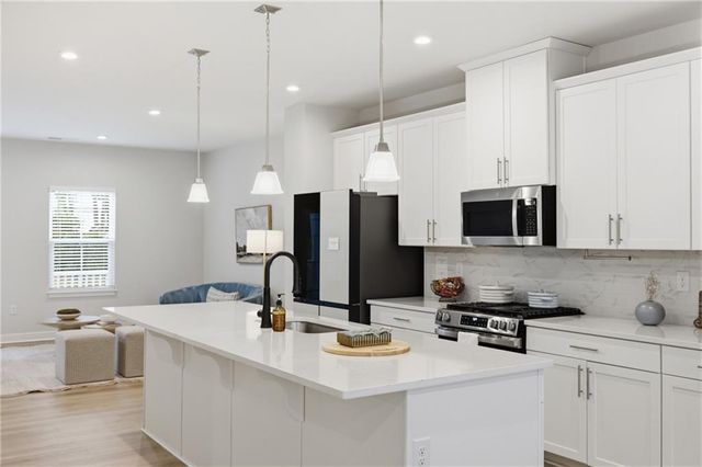 920 Sugar Vista Circle, Sugar Hill, GA 30518