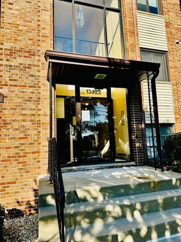 13422 W Circle Drive 401, Crestwood, IL 60418