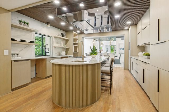 9930 Strait Lane, Dallas, TX 75220
