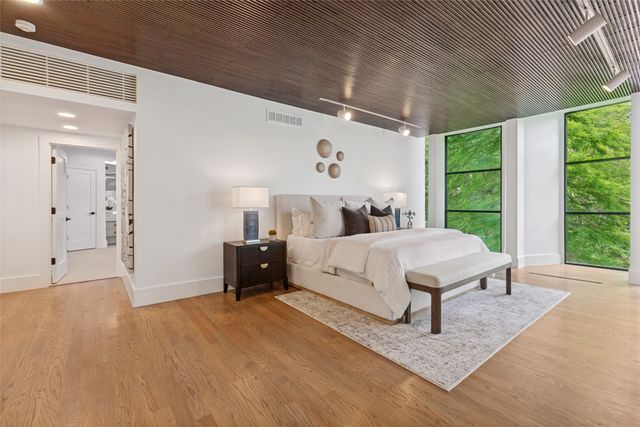 9930 Strait Lane, Dallas, TX 75220