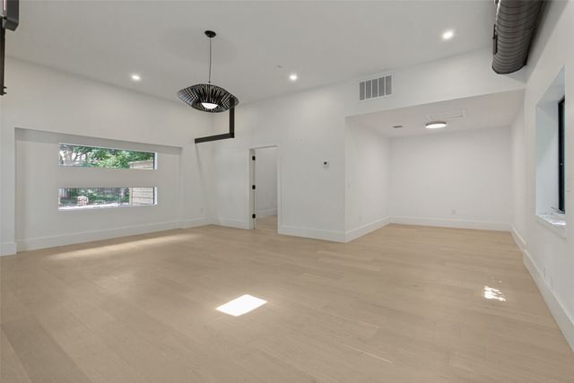 9930 Strait Lane, Dallas, TX 75220