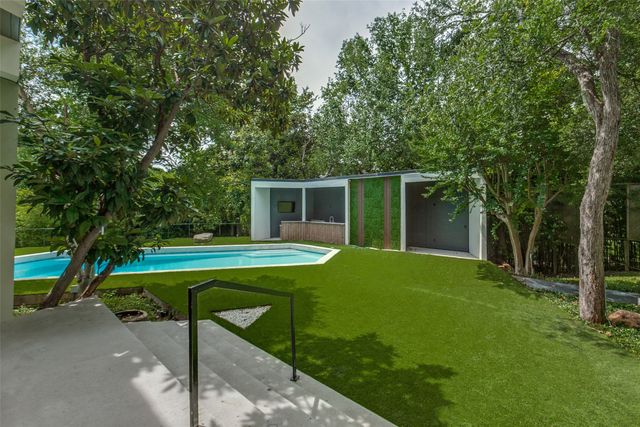 9930 Strait Lane, Dallas, TX 75220