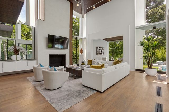 9930 Strait Lane, Dallas, TX 75220