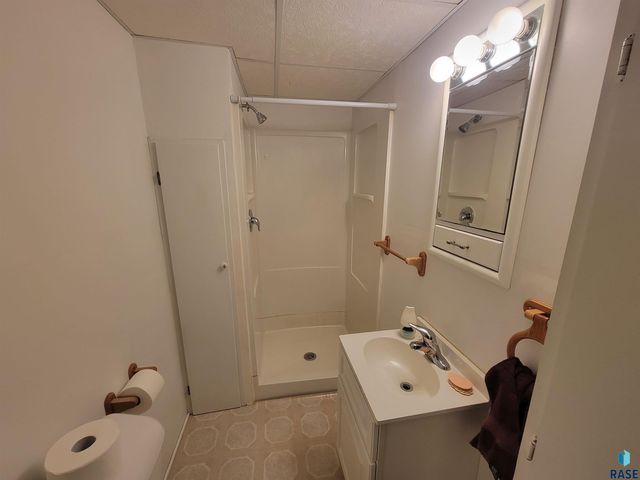 916 N Harth Ave Avenue, Madison, SD 57042