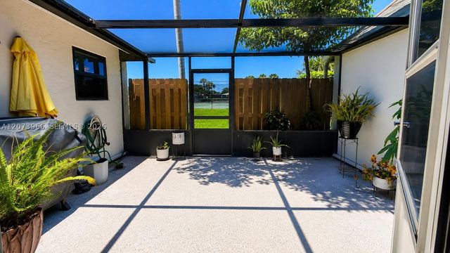 2320 NW 12th St, Delray Beach, FL 33445