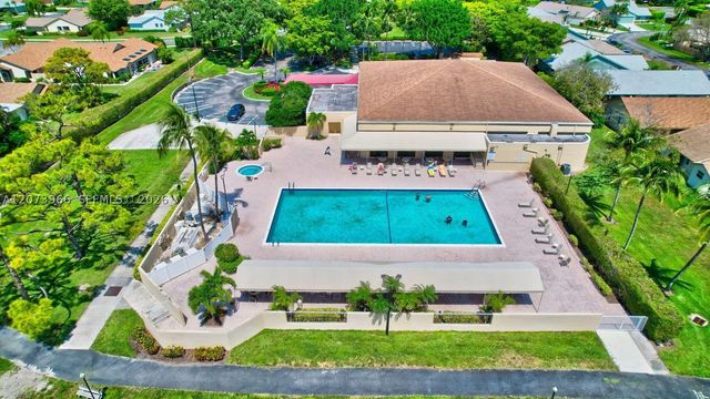 2320 NW 12th St, Delray Beach, FL 33445