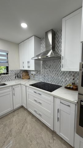 2320 NW 12th St, Delray Beach, FL 33445