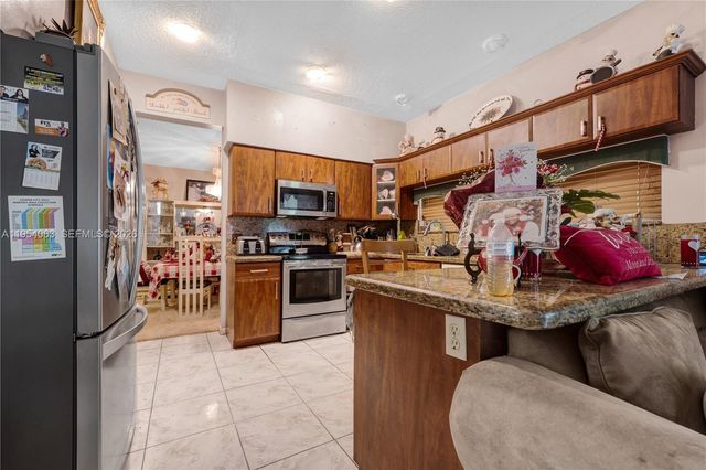 10356 Quito St, Cooper City, FL 33026