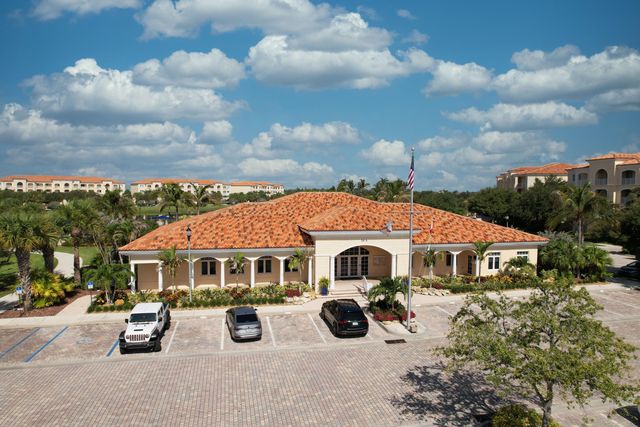 34 Harbour Isle Drive W ph06, Fort Pierce, FL 34949