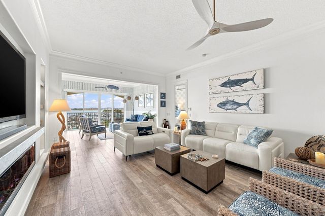 34 Harbour Isle Drive W ph06, Fort Pierce, FL 34949