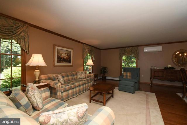 2125 UPPER RIDGE RD, Green Lane, PA 18054