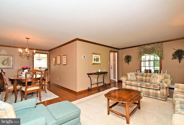 2125 UPPER RIDGE RD, Green Lane, PA 18054