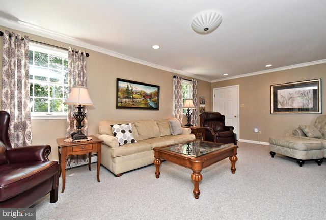 2125 UPPER RIDGE RD, Green Lane, PA 18054