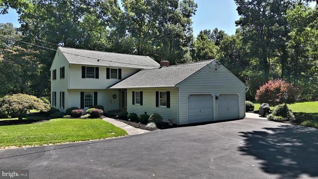 2125 UPPER RIDGE RD, Green Lane, PA 18054