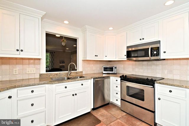 2125 UPPER RIDGE RD, Green Lane, PA 18054