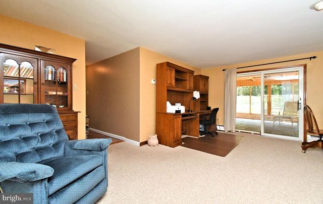 2125 UPPER RIDGE RD, Green Lane, PA 18054